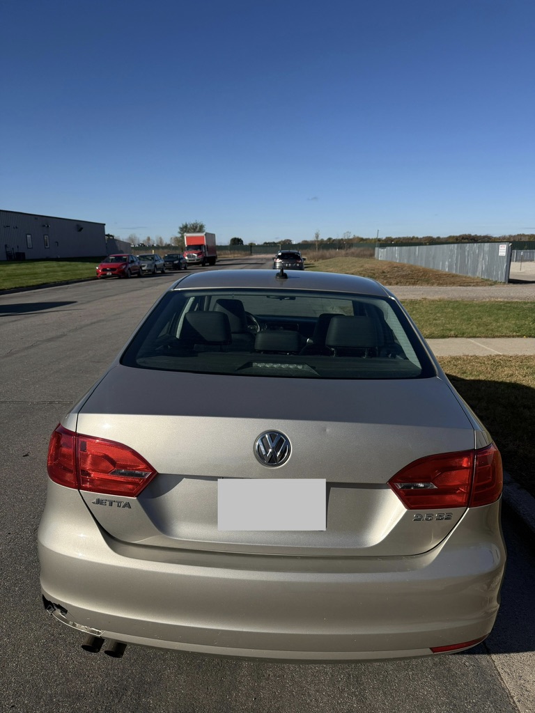 2013 Volkswagen Jetta - View 4 of 22