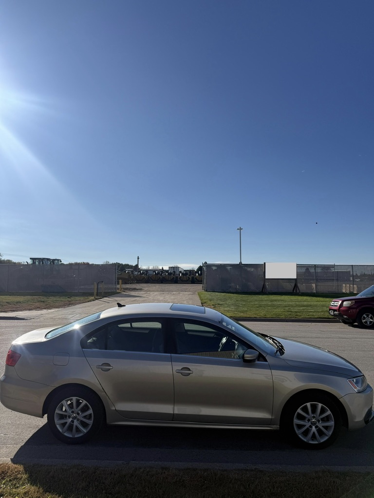 2013 Volkswagen Jetta - View 5 of 22