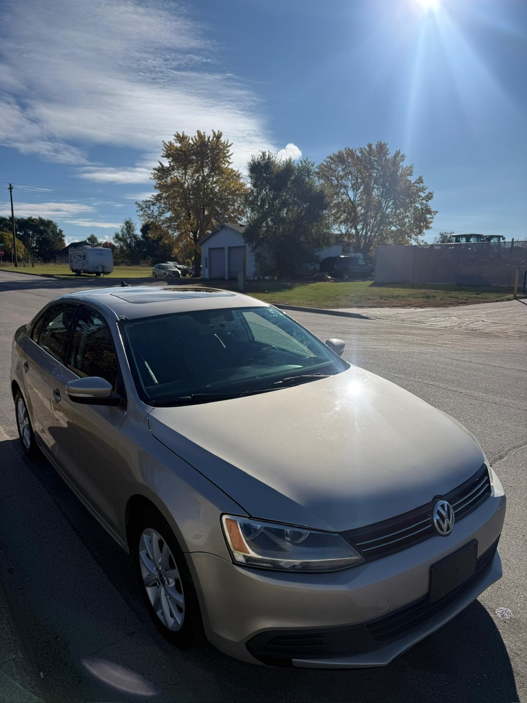 2013 Volkswagen Jetta - View 6 of 22