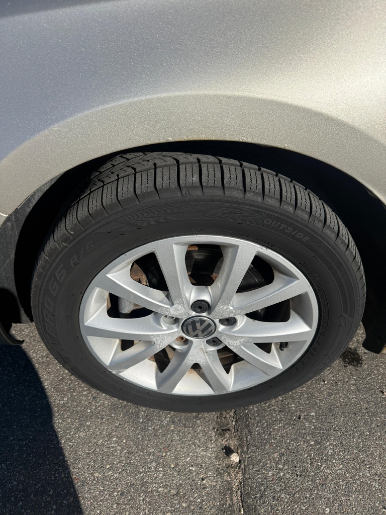 2013 Volkswagen Jetta - View 9 of 22