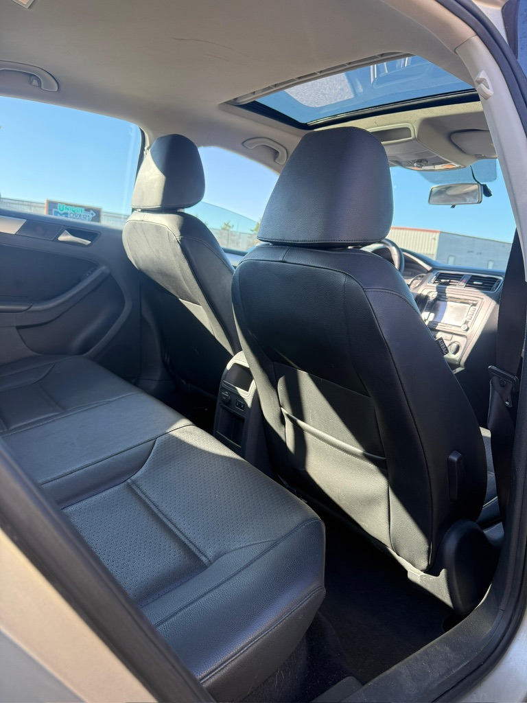 2013 Volkswagen Jetta - View 17 of 22