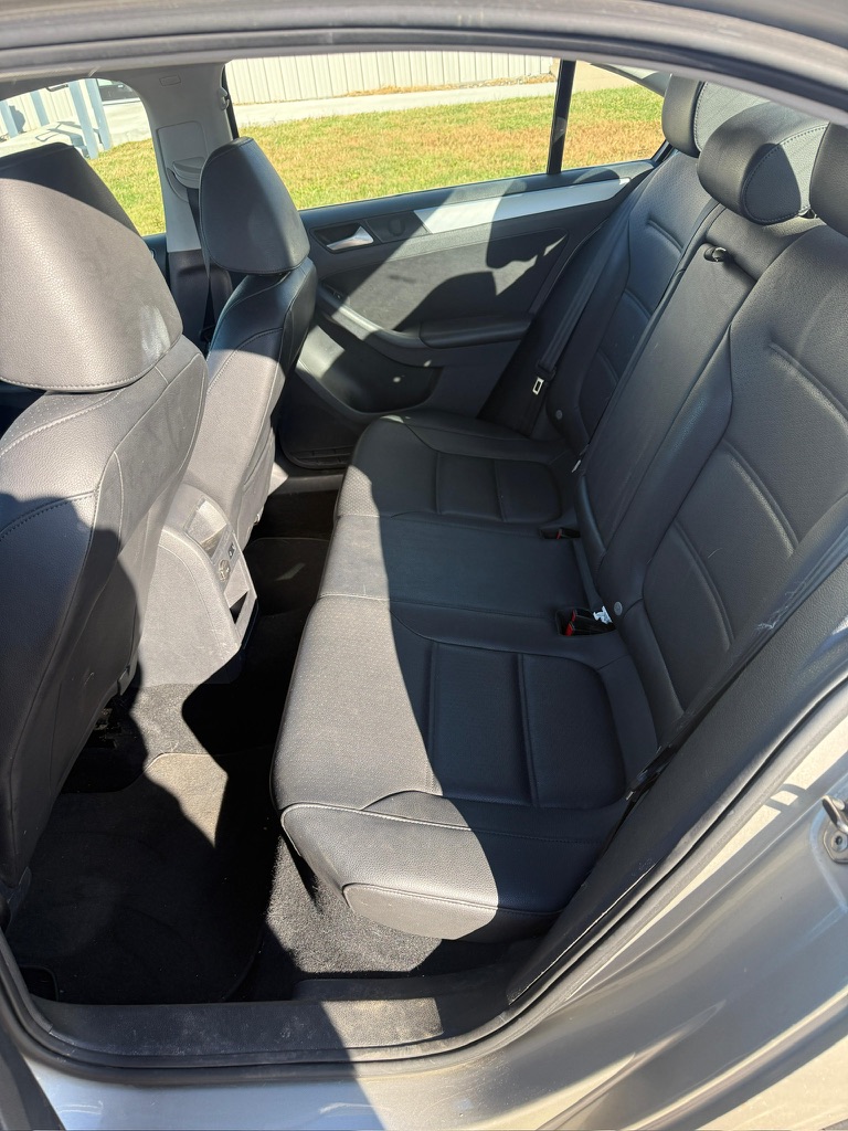 2013 Volkswagen Jetta - View 18 of 22