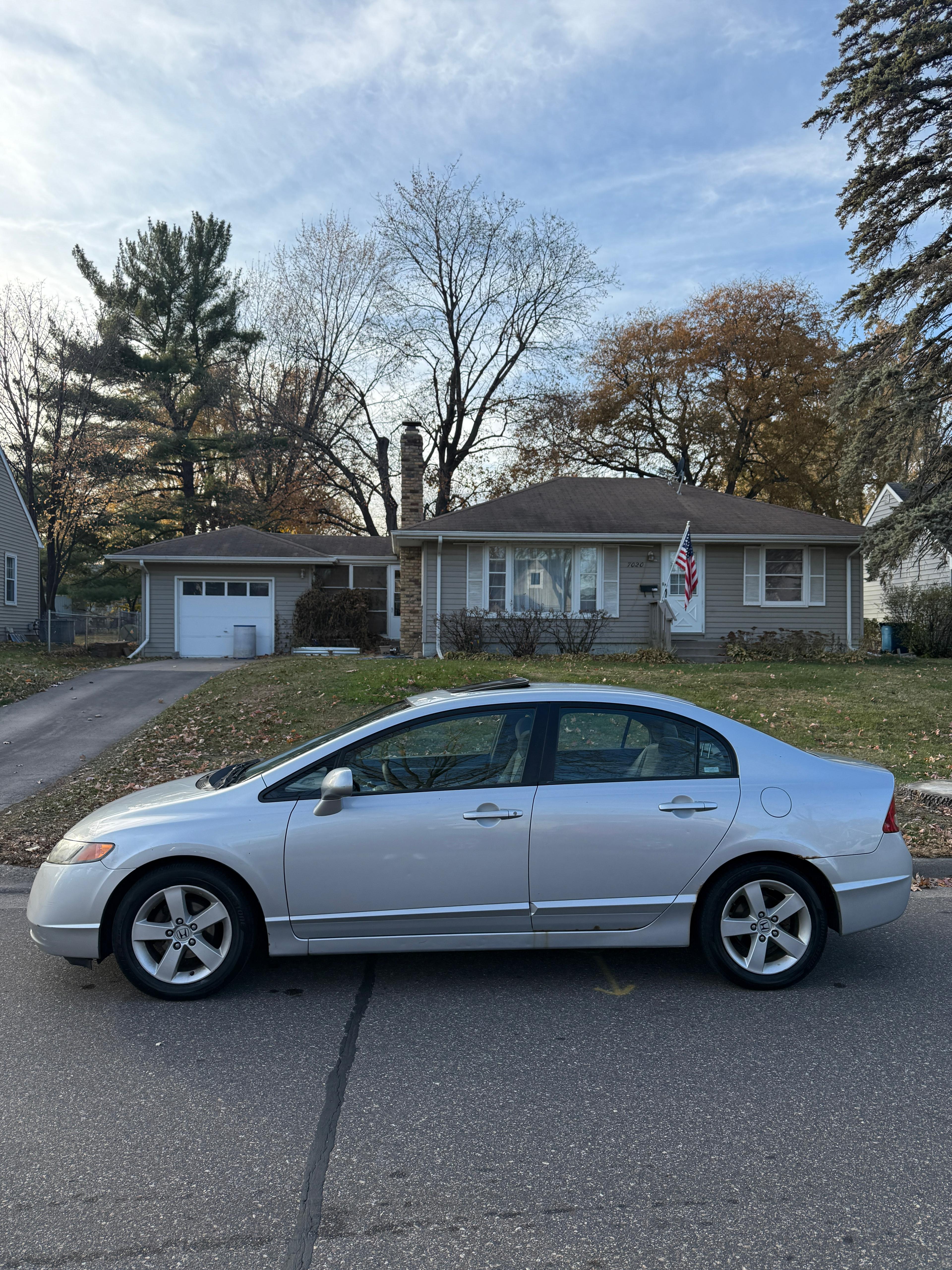 2008 Honda Civic - Gallery image 3 2008 Honda Civic - View 3 of 20