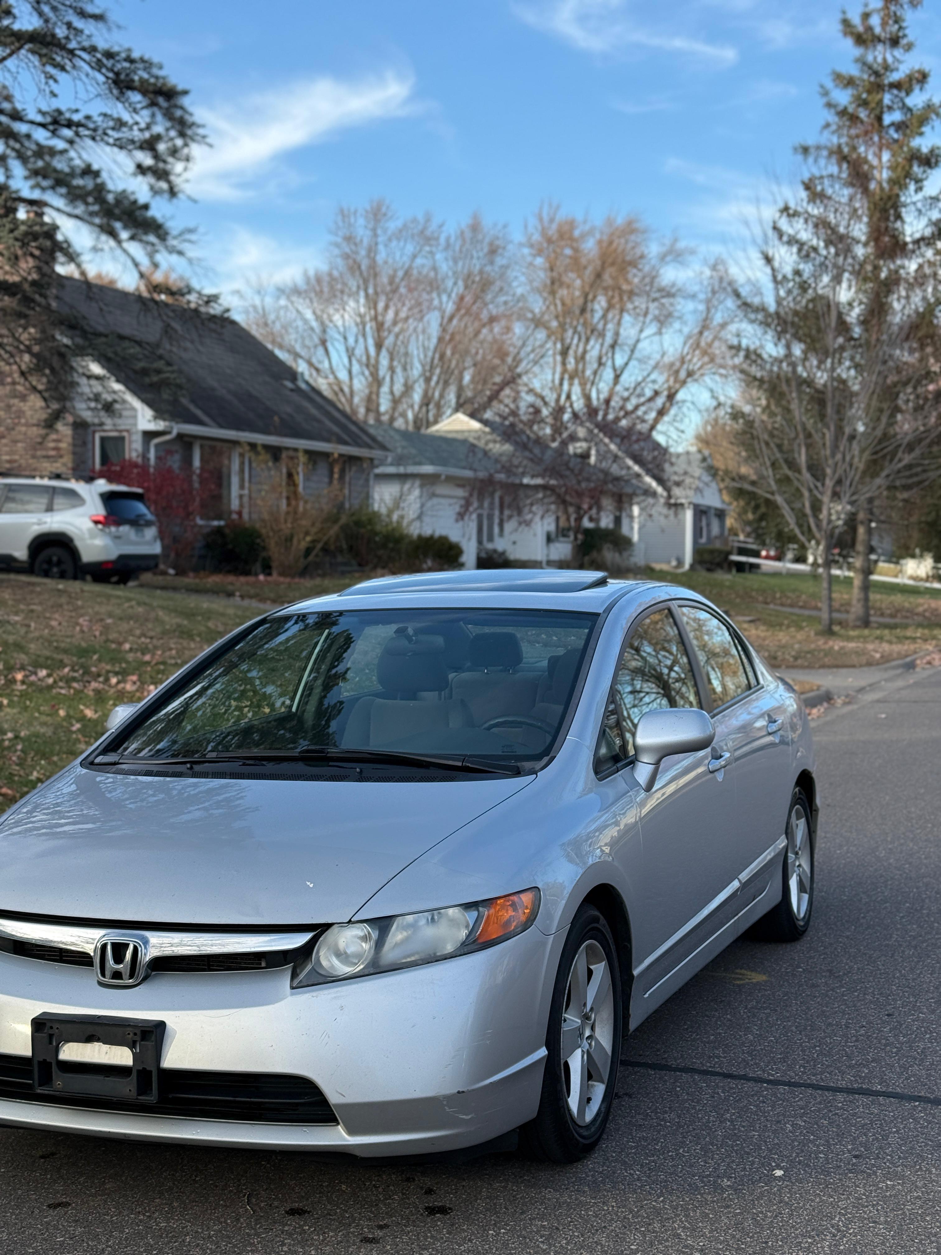 2008 Honda Civic - Gallery image 2 2008 Honda Civic - View 2 of 20