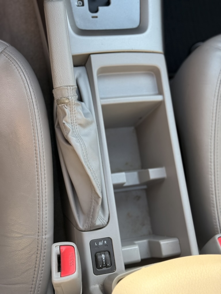 2010 Subaru Forester - Gallery image 13 2010 Subaru Forester - View 13 of 20