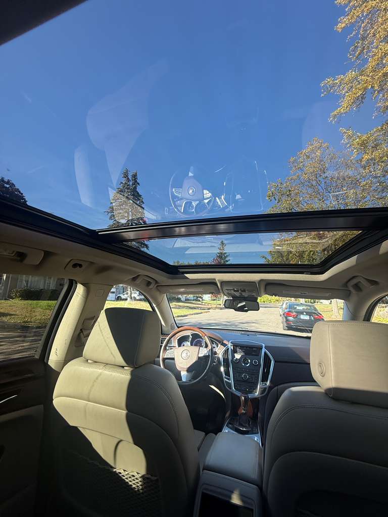 2012 Cadillac SRX - View 17 of 20