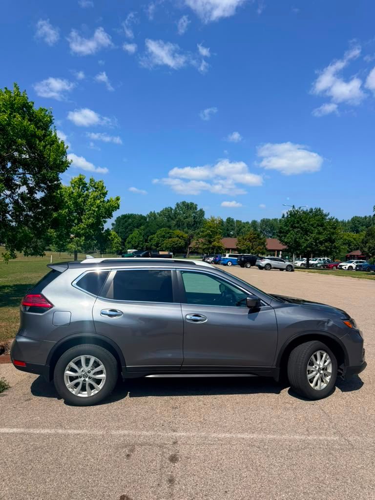 2017 Nissan Rogue SV - Photo 7