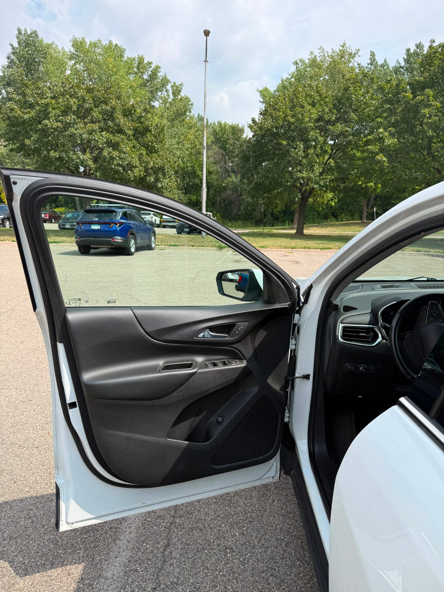 2020 Chevrolet Equinox LT - Photo 18