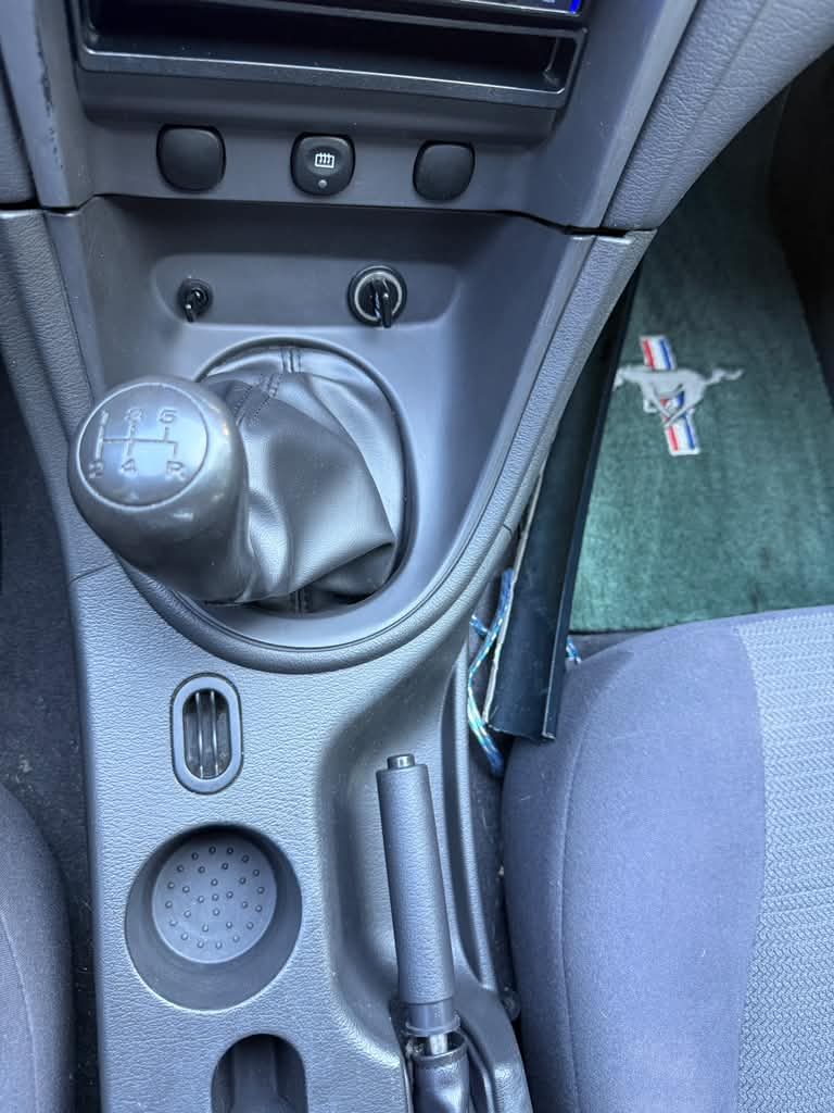 2003 Ford Mustang Standard - Photo 15